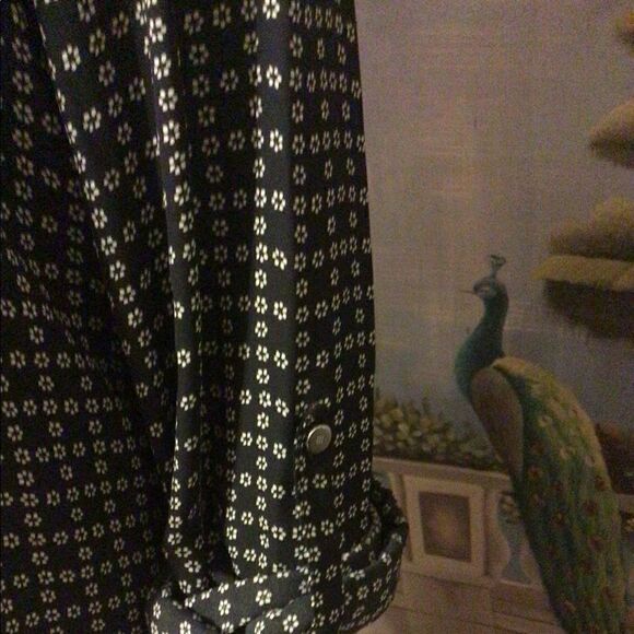 H&M Black with Tiny White Flowers Tunic Top L - Picture 7 of 7